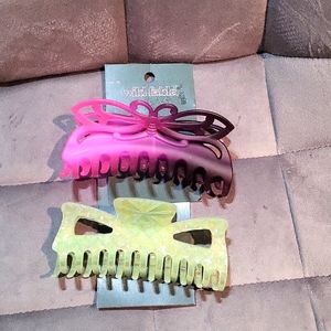 WILD FABLE WOMEN'S SET OF 2 HAIR CLIPS. NWT